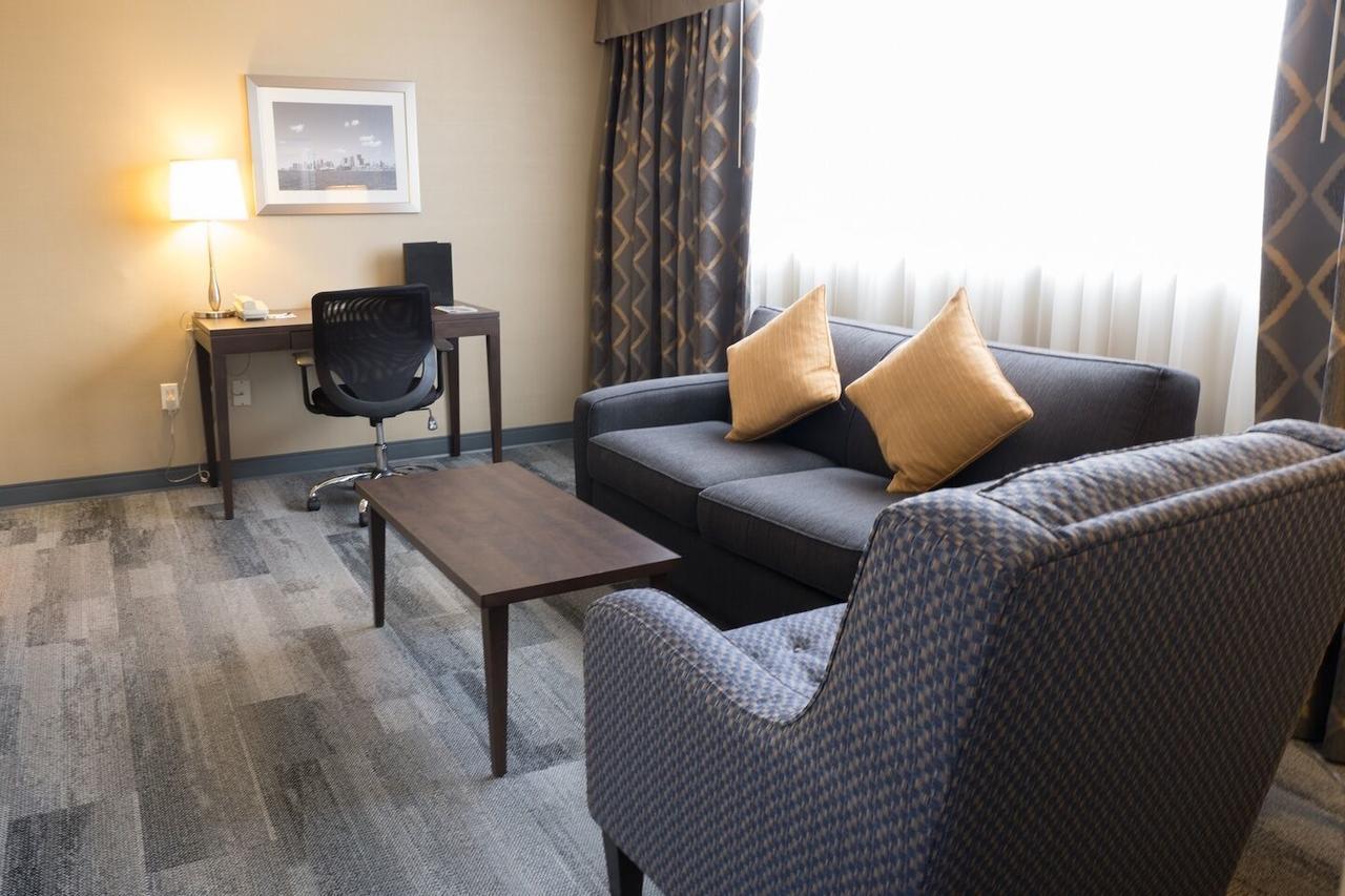 The Roehampton Hotel Торонто Экстерьер фото