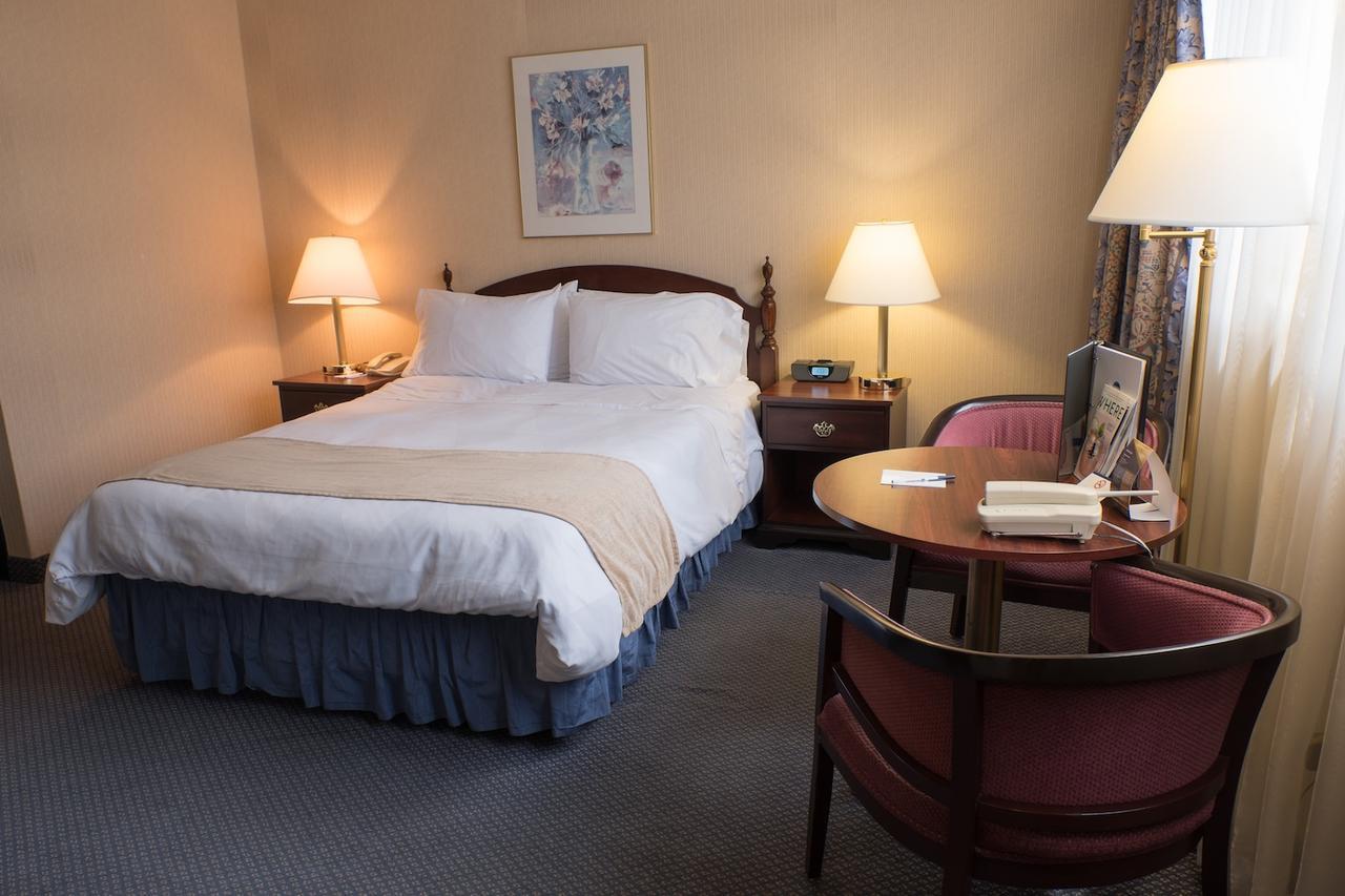 The Roehampton Hotel Торонто Экстерьер фото